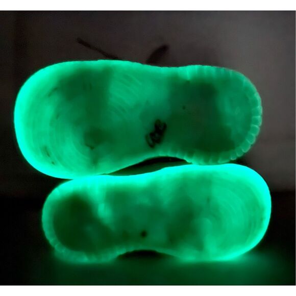 Nike Kids Shoes - Black and Orange - Picture 7 of 11